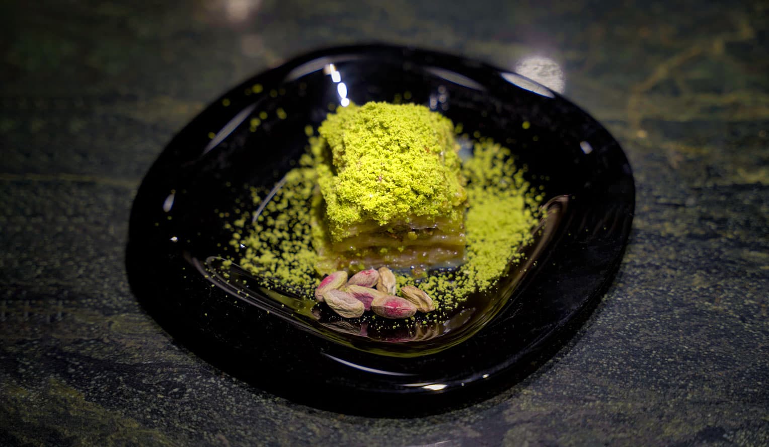 سوتلاوا پسته ای