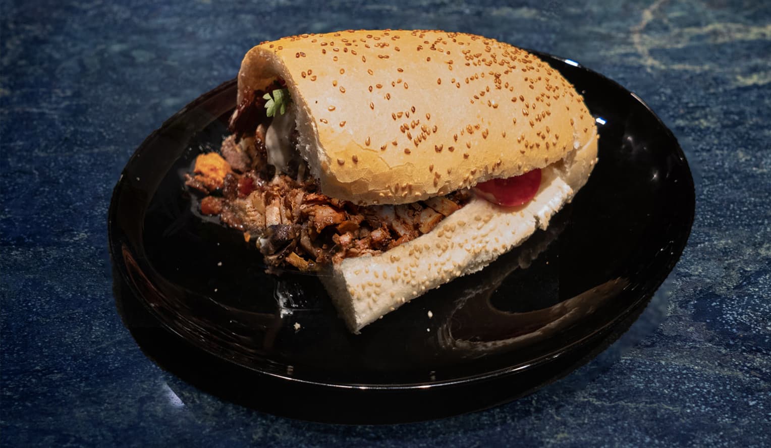 ساندویچ دونر مرغ پنیری