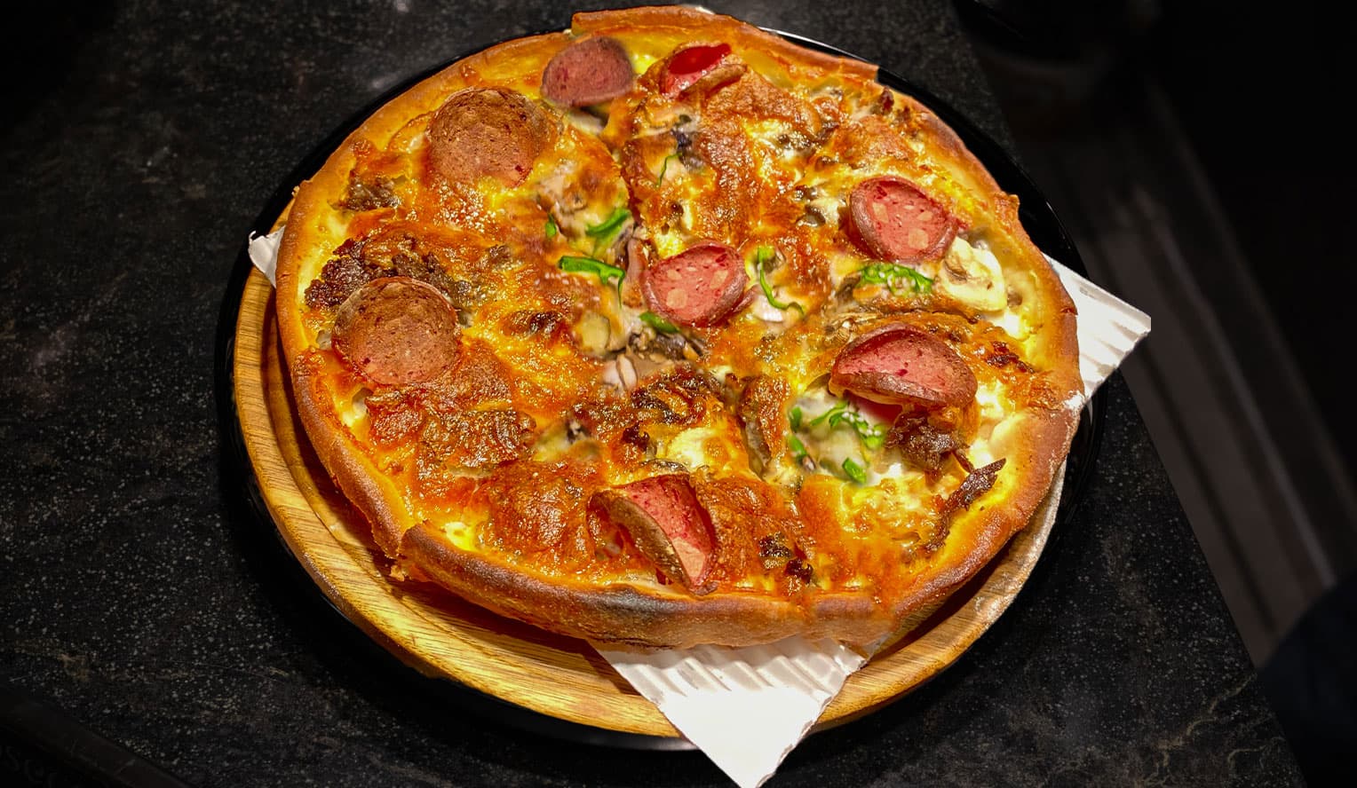 پیتزا مخصوص هاکان